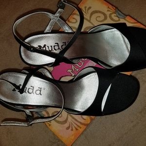 🎉🥂Like new Mudd black dress heel. Wore 1x🥂🎉